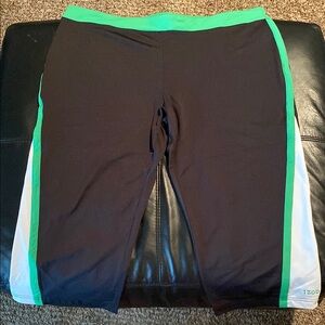 Izod Black and Green Athletic Pants